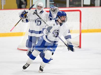 Thumbnail 2 in Ridgefield vs. Darien (CIAC DI Quarterfinal) photogallery.