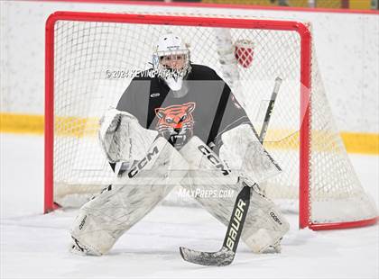 Thumbnail 3 in Ridgefield vs. Darien (CIAC DI Quarterfinal) photogallery.
