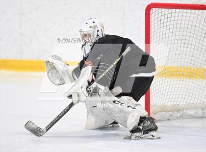 Thumbnail 2 in Ridgefield vs. Darien (CIAC DI Quarterfinal) photogallery.