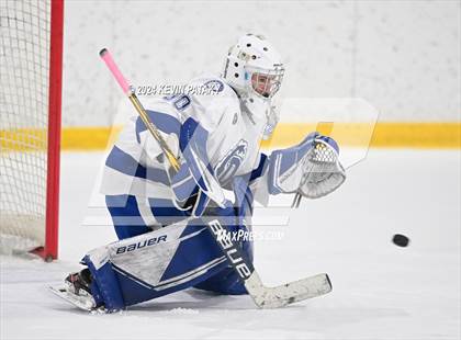 Thumbnail 1 in Ridgefield vs. Darien (CIAC DI Quarterfinal) photogallery.