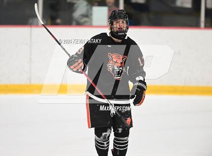 Thumbnail 2 in Ridgefield vs. Darien (CIAC DI Quarterfinal) photogallery.