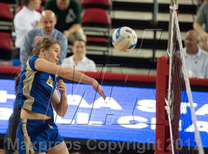 Thumbnail 2 in North Surry vs. South Granville (NCHSAA 2A Final) photogallery.
