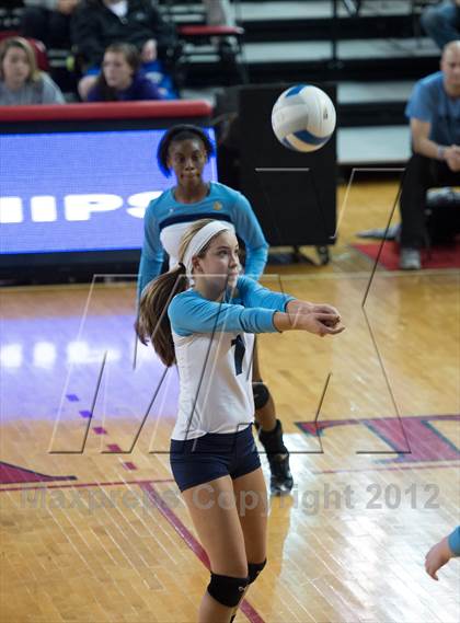 Thumbnail 3 in North Surry vs. South Granville (NCHSAA 2A Final) photogallery.