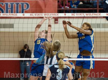 Thumbnail 2 in North Surry vs. South Granville (NCHSAA 2A Final) photogallery.