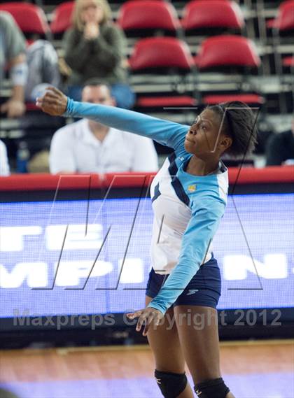 Thumbnail 1 in North Surry vs. South Granville (NCHSAA 2A Final) photogallery.