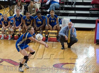 Thumbnail 1 in North Surry vs. South Granville (NCHSAA 2A Final) photogallery.