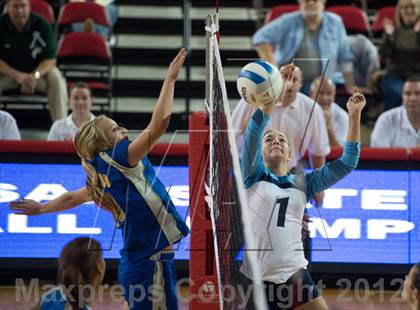 Thumbnail 3 in North Surry vs. South Granville (NCHSAA 2A Final) photogallery.