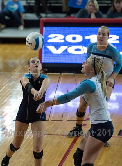 Thumbnail 3 in North Surry vs. South Granville (NCHSAA 2A Final) photogallery.
