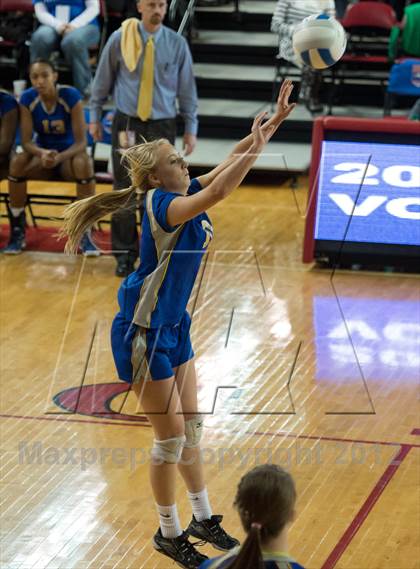 Thumbnail 1 in North Surry vs. South Granville (NCHSAA 2A Final) photogallery.
