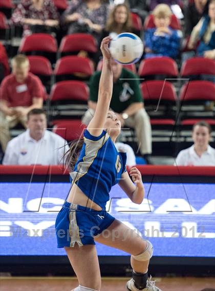 Thumbnail 3 in North Surry vs. South Granville (NCHSAA 2A Final) photogallery.