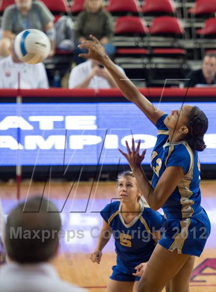 Thumbnail 2 in North Surry vs. South Granville (NCHSAA 2A Final) photogallery.