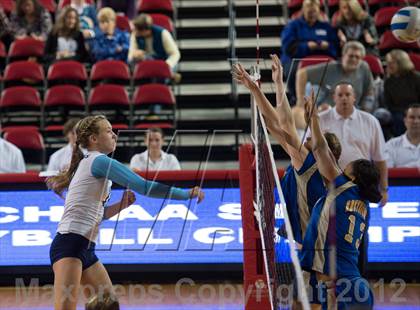 Thumbnail 2 in North Surry vs. South Granville (NCHSAA 2A Final) photogallery.