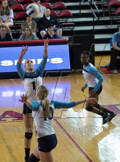 Thumbnail 1 in North Surry vs. South Granville (NCHSAA 2A Final) photogallery.