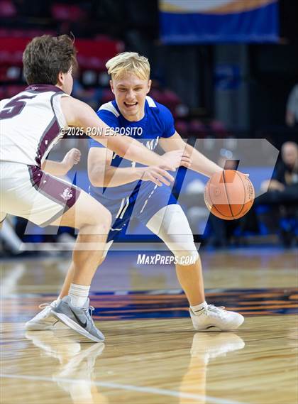 Thumbnail 3 in Panama vs Sackets Harbor (NYSPHSAA Class D Semifinal) photogallery.