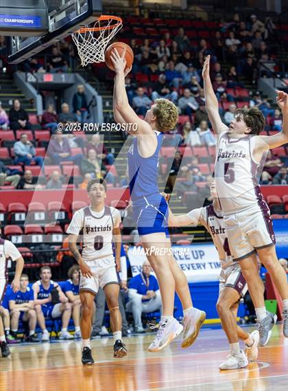 Thumbnail 3 in Panama vs Sackets Harbor (NYSPHSAA Class D Semifinal) photogallery.