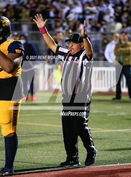 Thumbnail 2 in Warren vs Downey photogallery.