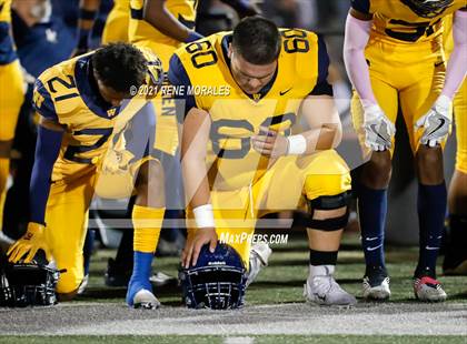 Thumbnail 1 in Warren vs Downey photogallery.