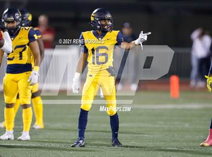 Thumbnail 1 in Warren vs Downey photogallery.