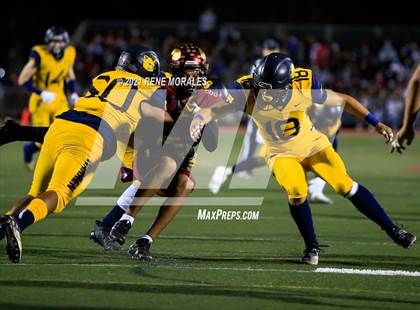 Thumbnail 2 in Warren vs Downey photogallery.
