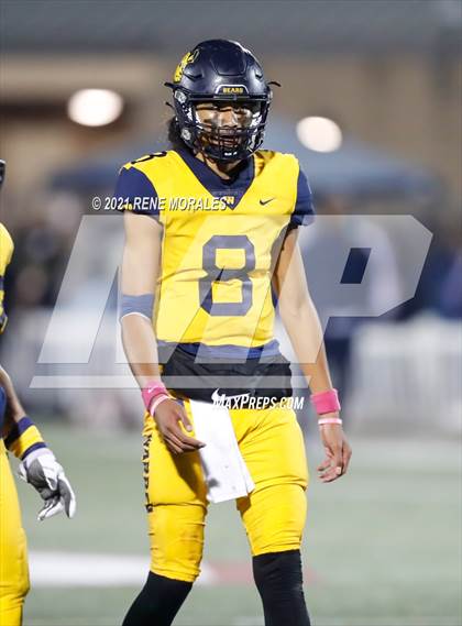 Thumbnail 1 in Warren vs Downey photogallery.