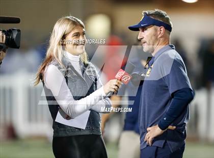 Thumbnail 2 in Warren vs Downey photogallery.