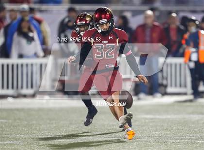 Thumbnail 2 in Warren vs Downey photogallery.