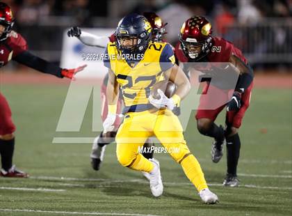 Thumbnail 2 in Warren vs Downey photogallery.