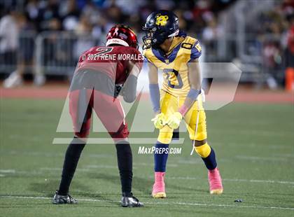 Thumbnail 1 in Warren vs Downey photogallery.