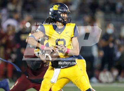 Thumbnail 3 in Warren vs Downey photogallery.