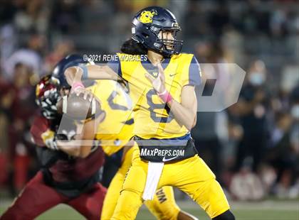 Thumbnail 1 in Warren vs Downey photogallery.