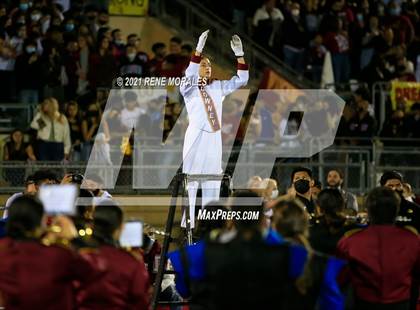 Thumbnail 3 in Warren vs Downey photogallery.