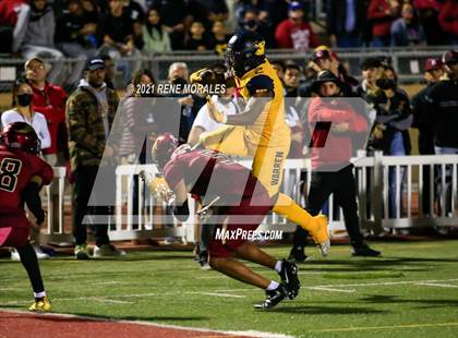Thumbnail 1 in Warren vs Downey photogallery.