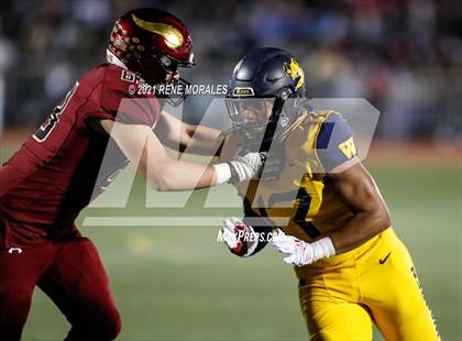 Thumbnail 3 in Warren vs Downey photogallery.
