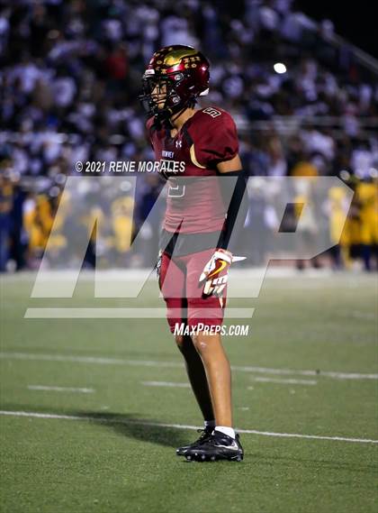 Thumbnail 3 in Warren vs Downey photogallery.
