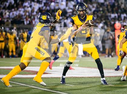 Thumbnail 1 in Warren vs Downey photogallery.