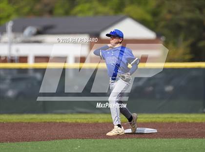 Thumbnail 3 in Riverhead vs Floyd (NYSPHSAA AAA Round 1) photogallery.