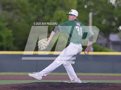 Thumbnail 3 in Riverhead vs Floyd (NYSPHSAA AAA Round 1) photogallery.