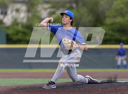 Thumbnail 2 in Riverhead vs Floyd (NYSPHSAA AAA Round 1) photogallery.