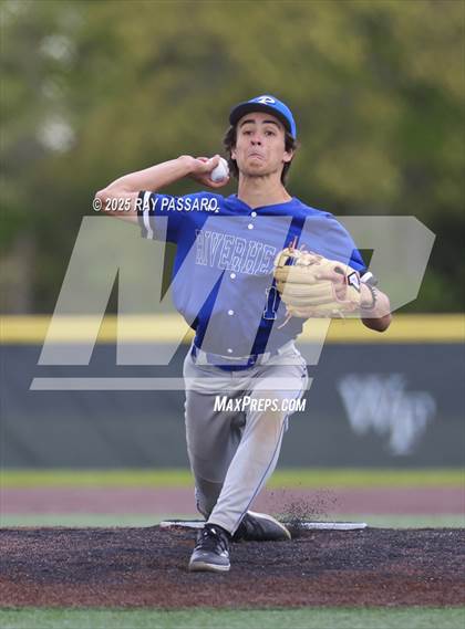 Thumbnail 3 in Riverhead vs Floyd (NYSPHSAA AAA Round 1) photogallery.
