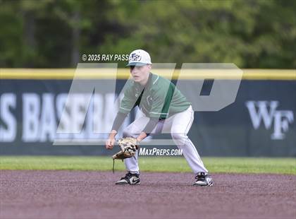 Thumbnail 3 in Riverhead vs Floyd (NYSPHSAA AAA Round 1) photogallery.