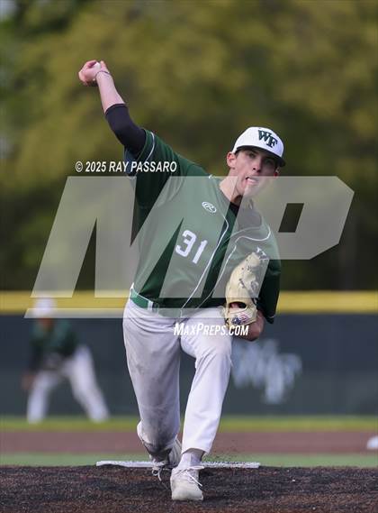 Thumbnail 3 in Riverhead vs Floyd (NYSPHSAA AAA Round 1) photogallery.