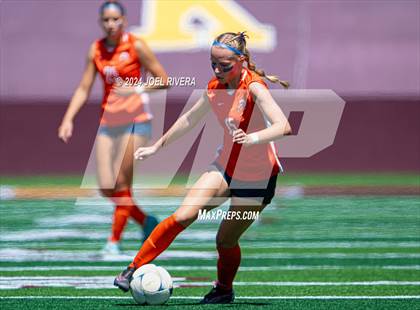 Thumbnail 2 in Seven Lakes vs Pearland (UIL Soccer 6A Region 3 Semifinal) photogallery.