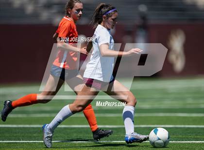 Thumbnail 3 in Seven Lakes vs Pearland (UIL Soccer 6A Region 3 Semifinal) photogallery.