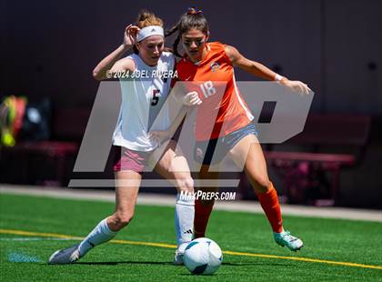 Thumbnail 2 in Seven Lakes vs Pearland (UIL Soccer 6A Region 3 Semifinal) photogallery.