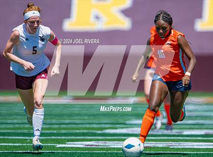 Thumbnail 2 in Seven Lakes vs Pearland (UIL Soccer 6A Region 3 Semifinal) photogallery.