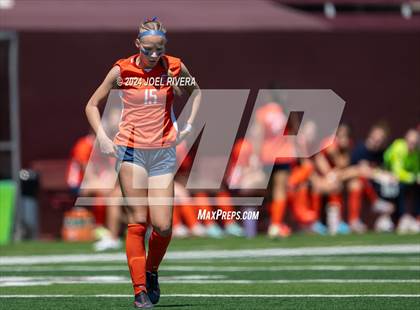 Thumbnail 2 in Seven Lakes vs Pearland (UIL Soccer 6A Region 3 Semifinal) photogallery.