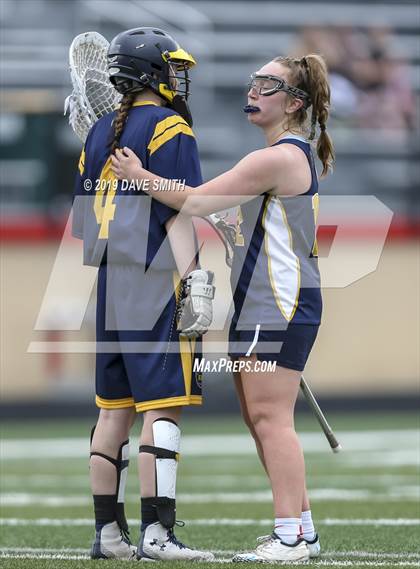 Thumbnail 1 in Kettle Moraine vs Arrowhead (WLF Round 2 Playoff) photogallery.