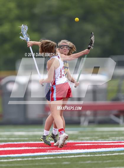 Thumbnail 1 in Kettle Moraine vs Arrowhead (WLF Round 2 Playoff) photogallery.