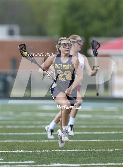Thumbnail 3 in Kettle Moraine vs Arrowhead (WLF Round 2 Playoff) photogallery.