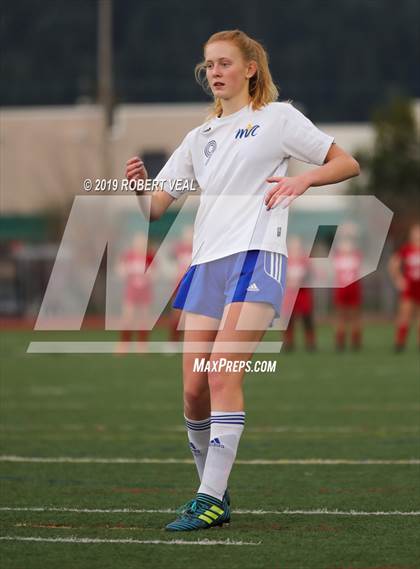 Thumbnail 1 in Mount Vernon Christian vs Davenport (WIAA 1B/2B Final) photogallery.